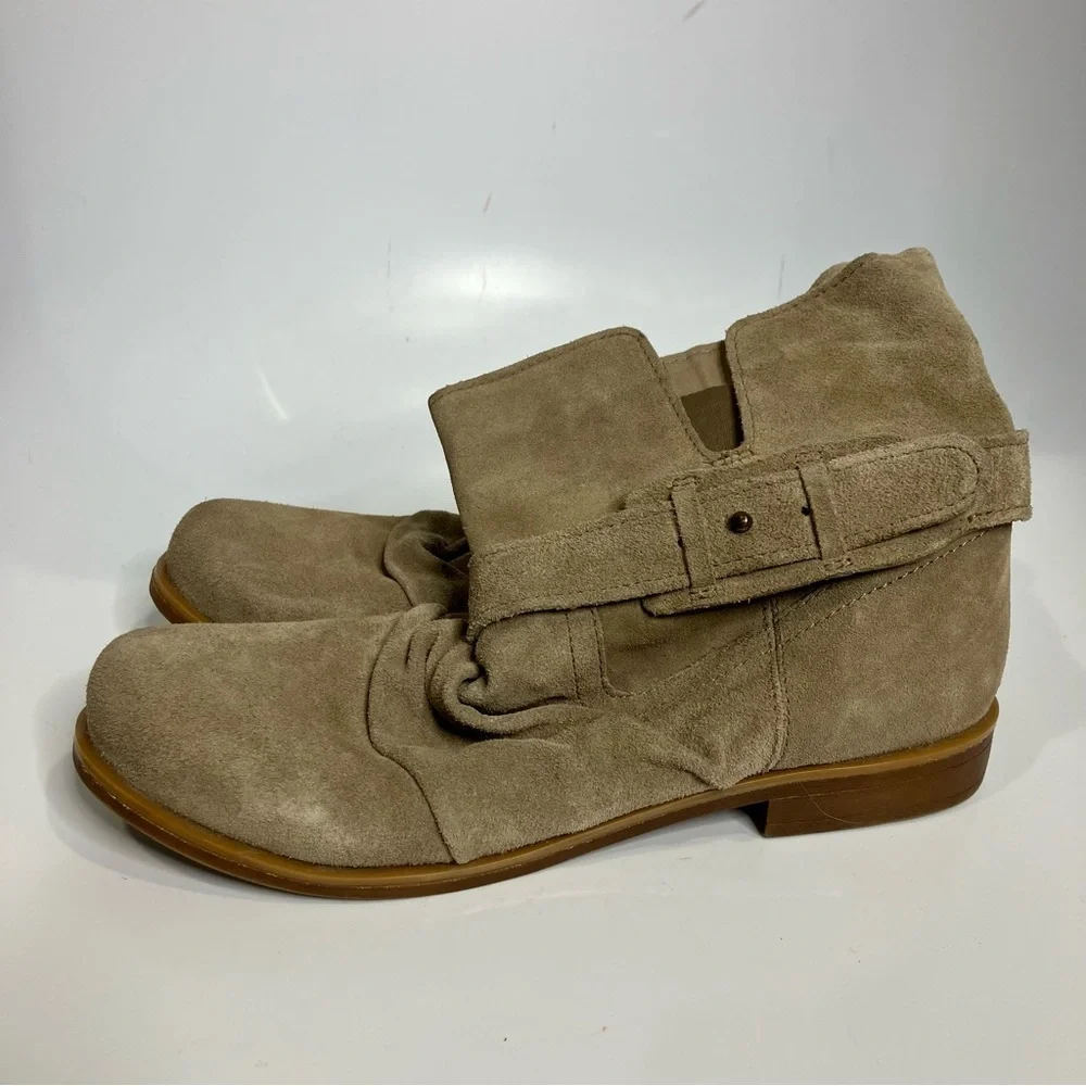 Nine West tan‎ suede leather boots size 9